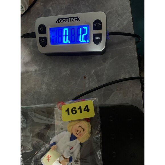 2016 Ornament Central Female Pharmacist Blonde Girl Woman Christmas Tree Hanger - Picture 8 of 8